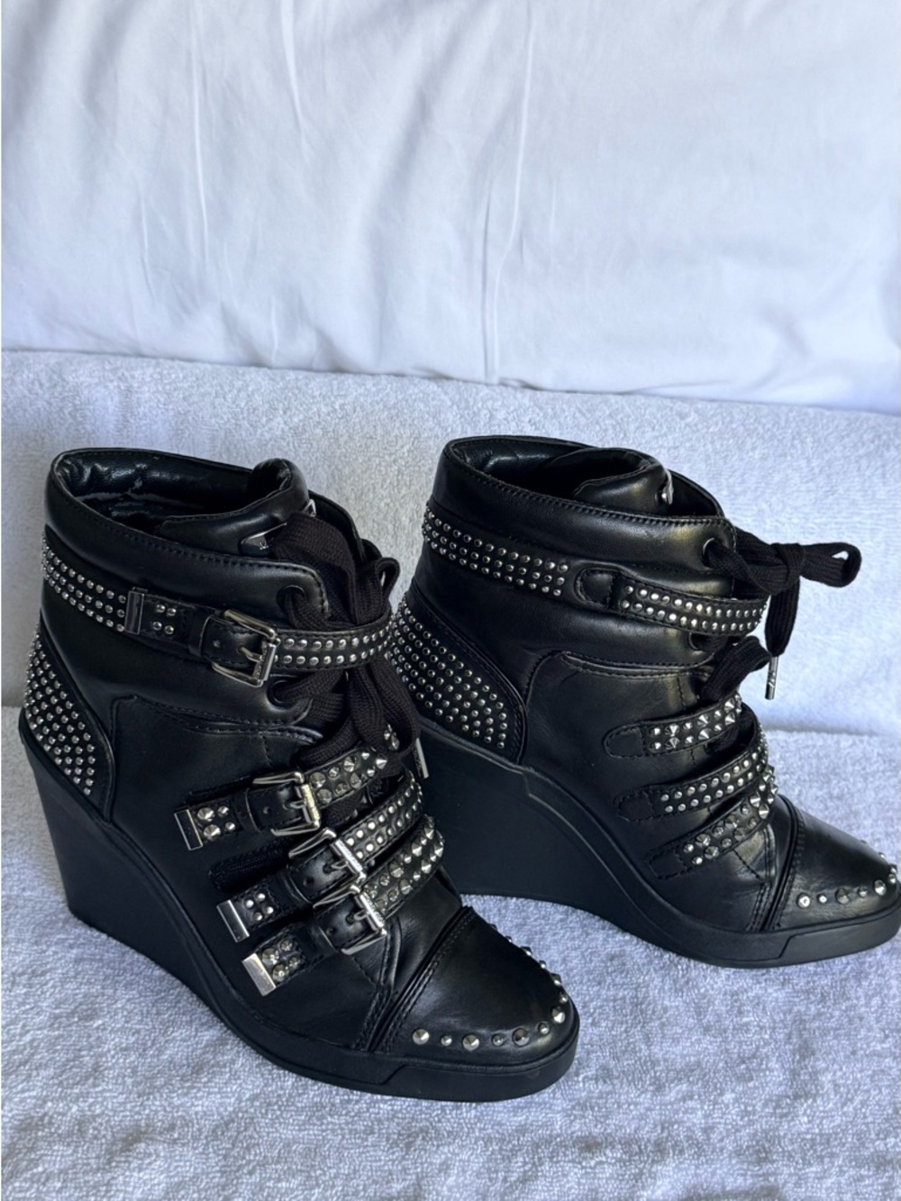 Michael Kors Black Studded booties - Picture 3 of 4
